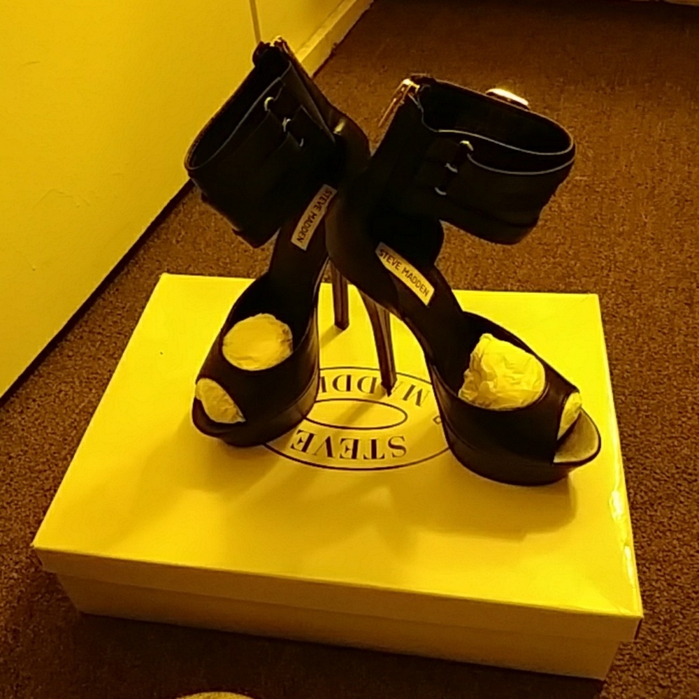 Steve Madden Pumps
